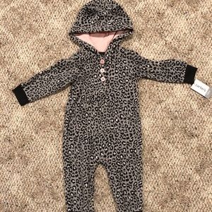 💕Little Girl Leopard Fleece Suit💕Carter’s